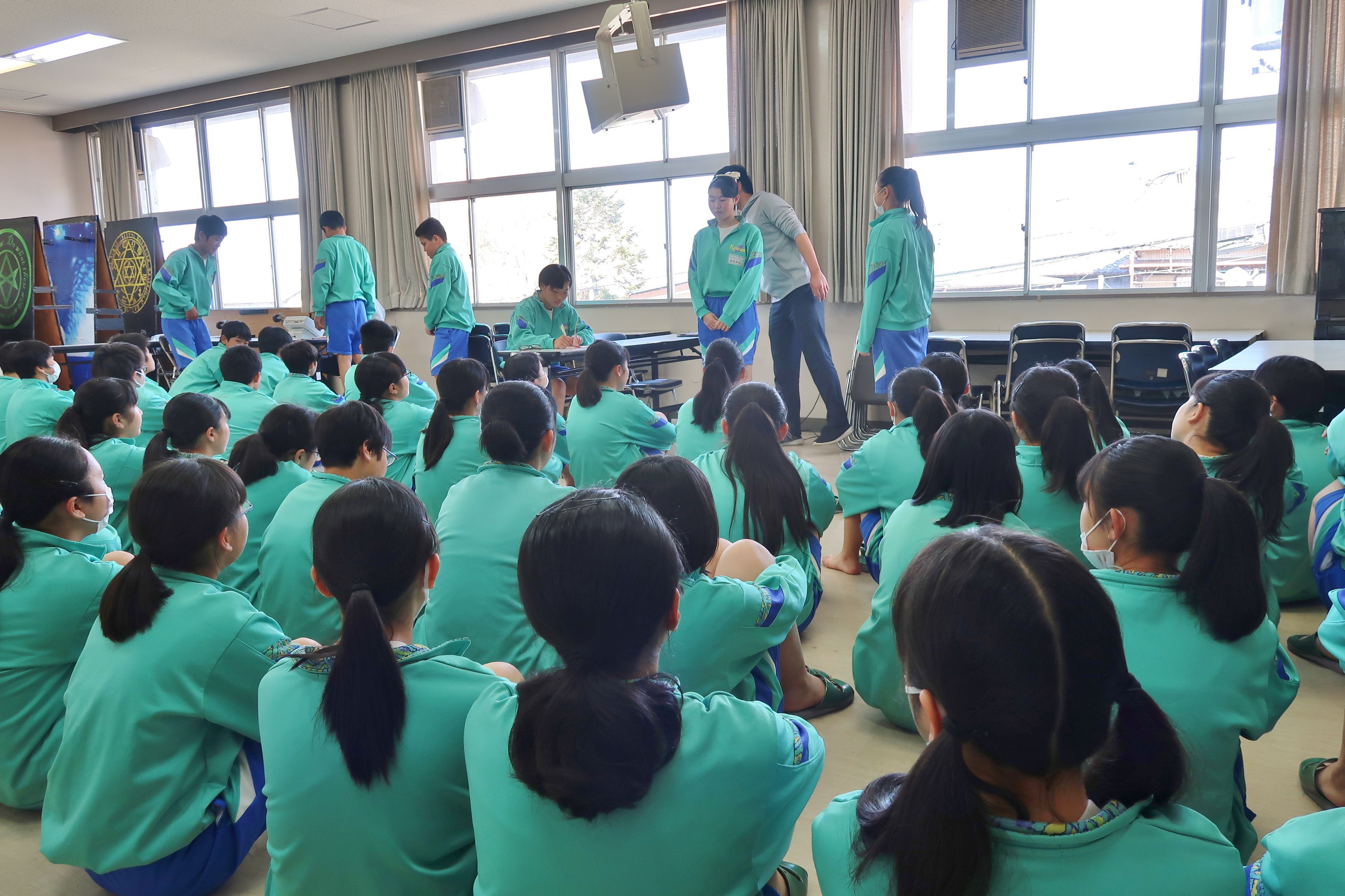 ４月８日 月 ３年身体測定 津島市立藤浪中学校
